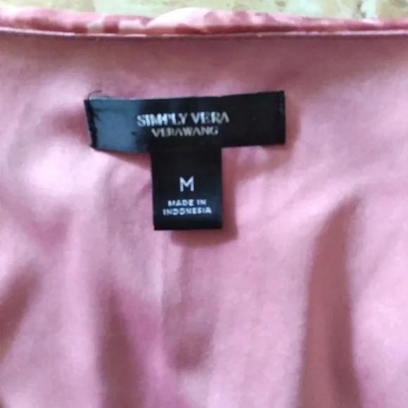 Simply Vera Vera Wang Ruffle faux wrap dress, size Medium - Picture 7 of 10